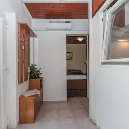 Charming One Bedroom Apartman *