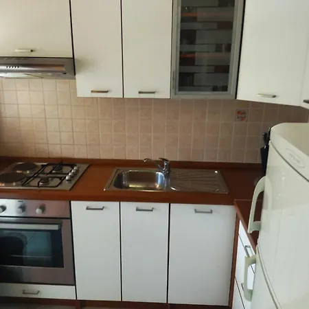 Διαμέρισμα Charming One Bedroom *